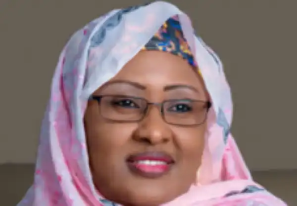 Aisha Buhari Returns To The UK To Be With President Buhari